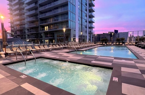 Downtown Long Beach Apartment | Stunning Ocean View Penthouse 1bd 2br