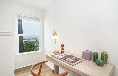 Fort MacArthur House | Stunning Ocean View Spanish House Sleep 12 Comfy