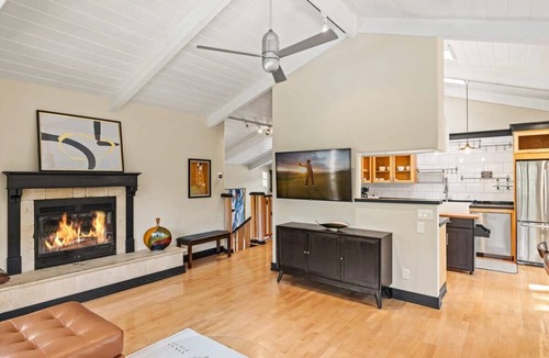 Monterey House | Stunning outdoor space 5 min to Aquarium and Golf