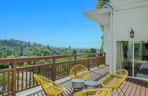 Studio City House | Stunning Views Retro House with Pool/Spa
