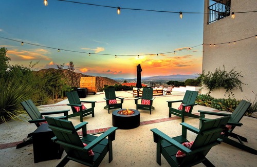 Yucca Valley Villa | Stunning Views, Speakeasy Bar, Pool, Hot Tub, Sauna, Cold Plunge, Outdoor dining