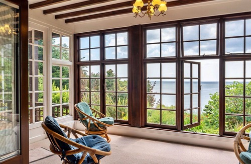 Coverack House | Stunning villa for 13 people with WIFI and terrace