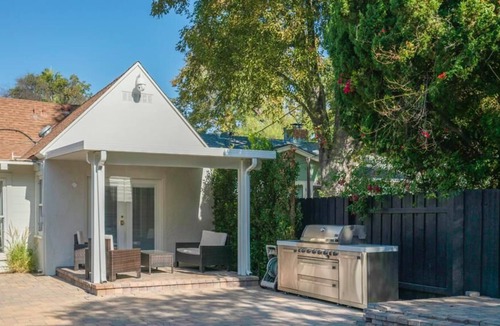 Valley Village House | STUNNING villa with heated pool in Valley Village