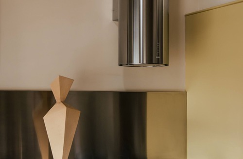 Covent Garden Apartment | Stylish 1 bedroom loft apartment in Covent Garden with terrace