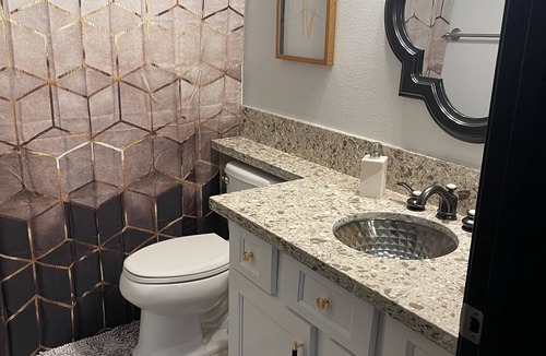 Yorba Linda Condo | Stylish 2 bdrm Condo w/fireplace. Lux King Suite.