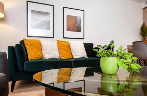 Nine Elms Apartment | Stylish 2 Bed Close to Battersea Power station