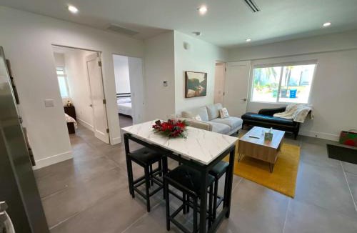 Beverly Hills House | Stylish 2-Bed Urban Loft - BEL2 - BEV