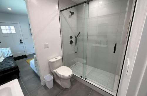 Beverly Hills House | Stylish 2-Bed Urban Loft - BEL2 - BEV