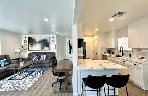Gardena Apartment | Stylish 2 BR house close to the beaches and L.A. city life!