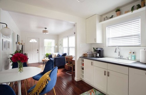 Carlson Park House | Stylish 2bed/2bath Culver Cottage Near Sony + Bikes