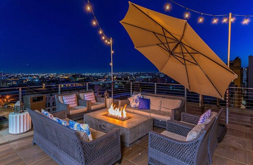 Historic Core Apartment | Stylish 2br/2ba At HWH by Oneluxstay