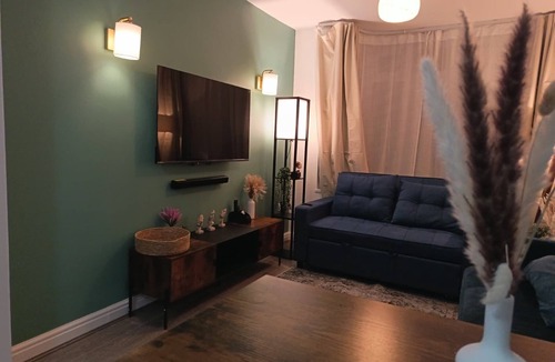 Olton House | Stylish 3BR Home Near NEC & Airport | Sleeps 6-7
