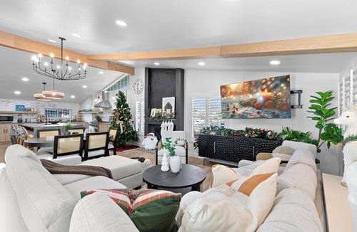 Southwest Anaheim House | Stylish 4bdr home for up to 13 guests - close to Disney and Knott’s