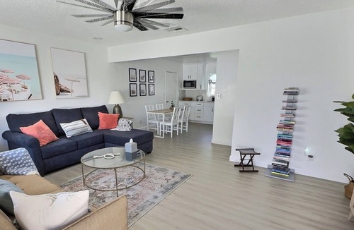 San Gabriel House | Stylish and cozy 3B/3B Home in the Heart of San Gabriel!