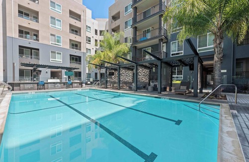 Atwater Village Apartment | Stylish and Elegant