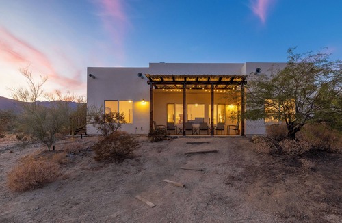 Borrego Springs House | Stylish and Private Adobe Retreat with Views in Borrego Springs/Anza Borrego