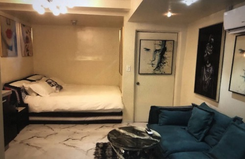 Westlake Apartment | Stylish Apartment in Koreatown! Central Location!