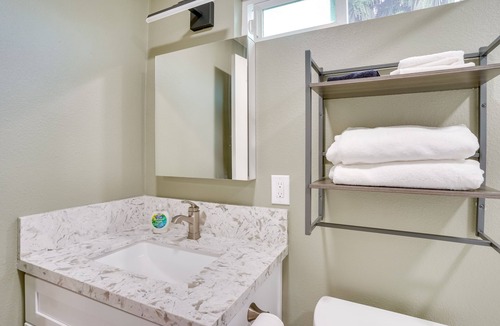 Anaheim Resort House | Stylish Back Unit in Orange