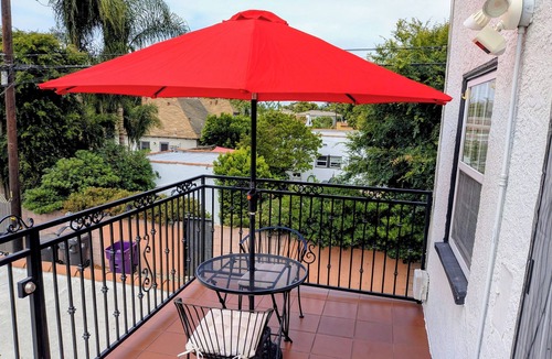 South Wrigley House | Stylish bright 3 bedrooms Wrigley historical district