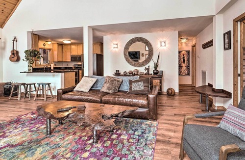 Donner Lake Woods Cabin | Stylish Cabin in Truckee - Swim, Ski, Hike!