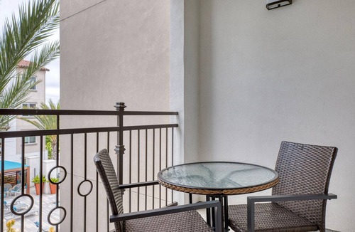 Carmel Valley Apartment | Stylish Carmel Valley 1BR w/Spa & Gym, walk to Groceries, by Blueground