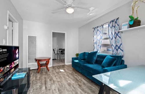North Park Apartment | Stylish & Comfy Gem: Walk To Everything ~ Parking!