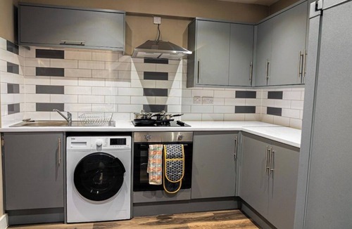 Wolverhampton Apartment | Stylish Flat in Wolverhampton | Long & Short Stays