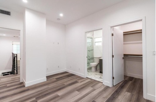 Mid City Hostel | Stylish Hostel