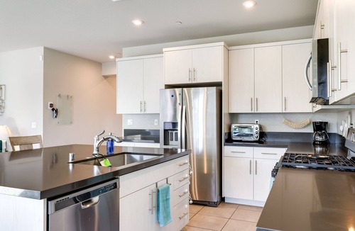 Lodi House | Stylish Lodi Wine Country Retreat w/Private Patio