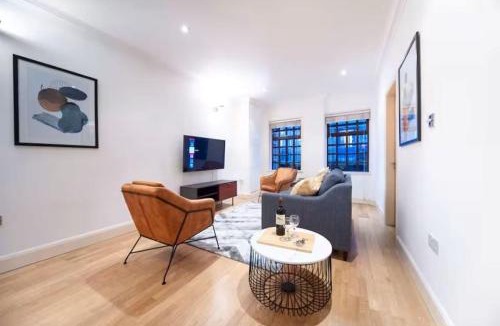 Shoreditch Apartment | Stylish London City Shoreditch Huge Pad 90 SqM 2 Bed Sleeps 5