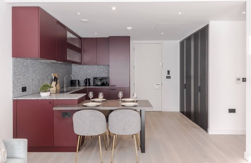 Vauxhall Apartment | Stylish & Modern Riverfront Apartment