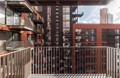Vauxhall Apartment | Stylish & Modern Riverfront Apartment