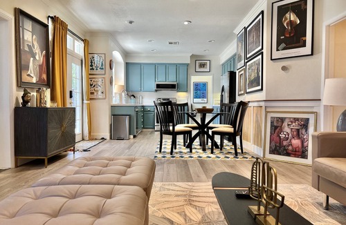 Midway City Apartment | Stylish & One-of-a-Kind 2-Bedroom Apartment in SoCal – Private Retreat