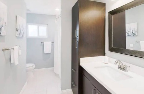 Montebello House | Stylish|Peaceful Hillside Home|Gameroom|LOSANGELES