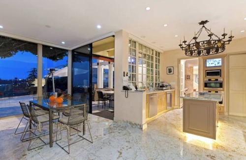 Bel Air House | Stylish, Private Mediterranean Bel Air View Estate