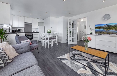 Woolwich Riverside Apartment | Suites by Rehoboth ★ Thames View ★ Woolwich