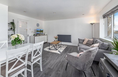 Woolwich Riverside Apartment | Suites by Rehoboth ★ Thames View ★ Woolwich