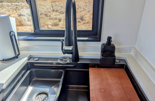 Lone Pine House | Summit Sanctuary: 360° Views