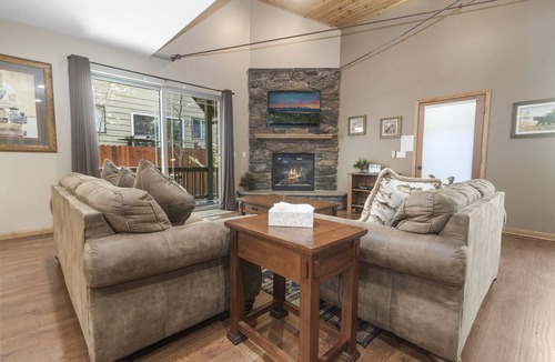 Summit Estates Cabin | Summit Shooting Stars - Cabins each with a Hot Tub and Game Room! Perfect location!