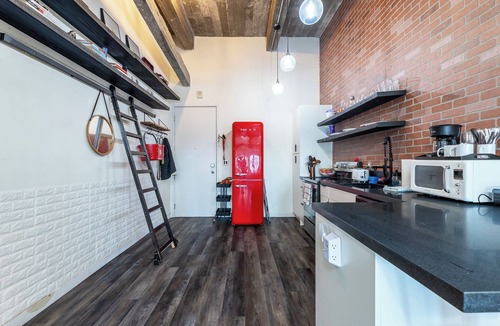 Historic Core Apartment | Sun-Soaked Urban-Chic Retreat in DTLA