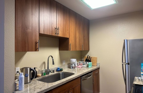 Foster City Apartment | Sunlit Serenity: Waterfront Bliss in Foster City - Easy Bay Area Access