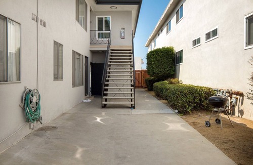 Delthorne Apartment | Sunlit Torrance 1BR w/W/D & Courtyard, nr Redondo Beach, by Blueground