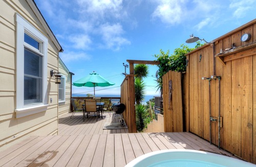 Stinson Beach House | Sunny Beach Cottage with Amazing Views