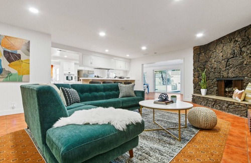 Hacienda Heights House | Sunny Escapes Pool w/tub BBQ - 4 bedrooms