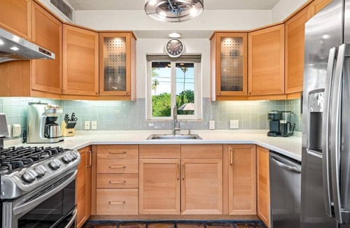 Uptown Design District House | Sunny Living - Unwind in Style: Vintage Elegance Meets Modern Comfort