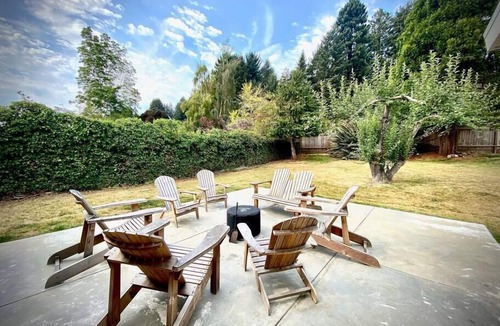 Arcata House | Sunny Mid-Century Gem