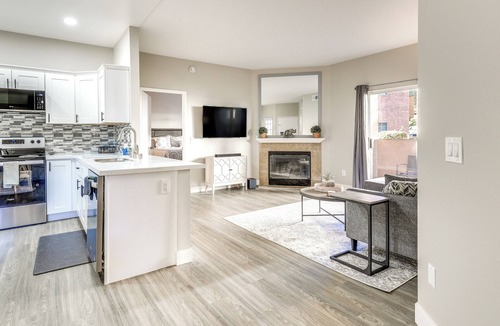 San Diego Condo | Sunny San Diego Condo w/Pool Access Near Wineries