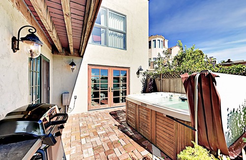 Middletown House | Sunny San Diego Gem w/Private Hot Tub & Patio