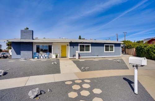 North Tustin House | Sunny Santa Ana Rental Home Near Disneyland!