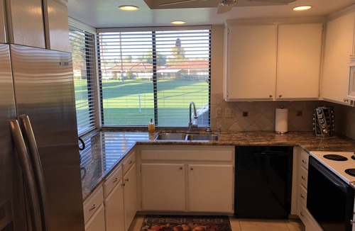 Rancho Mirage Condo | Sunrise Country Club Desert Beauty